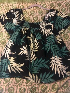 Women’s Black Tropical Leaf Off-Shoulder Blouse